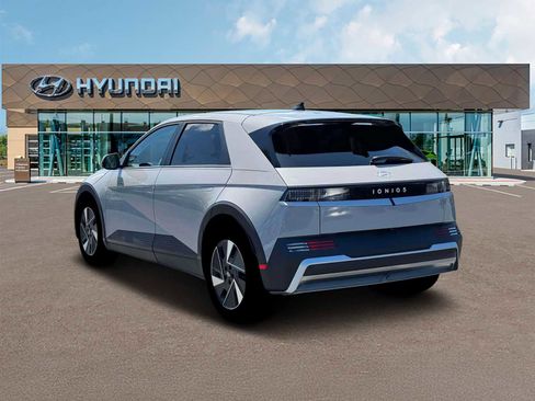 New 2026 Hyundai Ioniq 5 SE RWD image 5