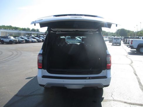 Used 2019 Ford Expedition Limited w/ Equipment Group 302A AWD/4WD image 7