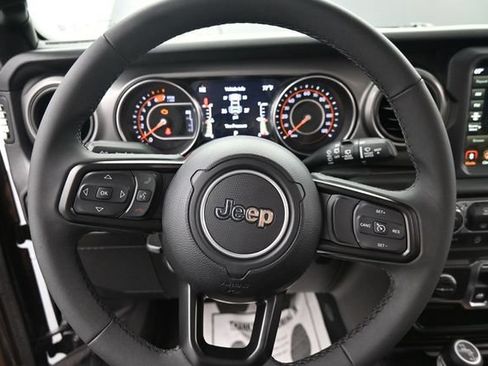 Used 2023 Jeep Wrangler Sport AWD/4WD image 15
