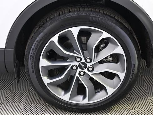 Used 2023 Lincoln Nautilus Reserve w/ Equipment Group 201A image 16