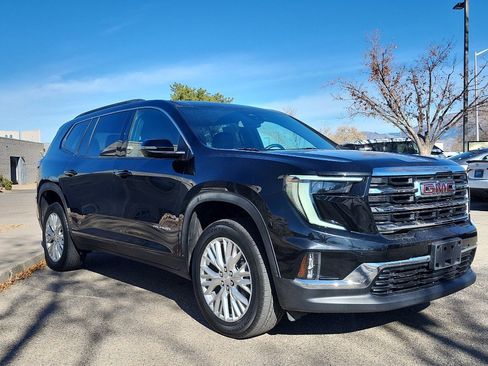 Used 2024 GMC Acadia Elevation image 3