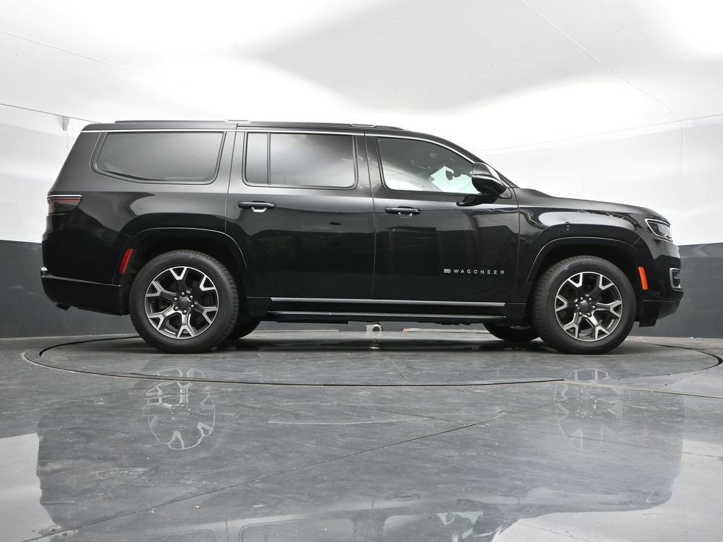 Used 2024 Jeep Wagoneer Series III AWD/4WD image 45