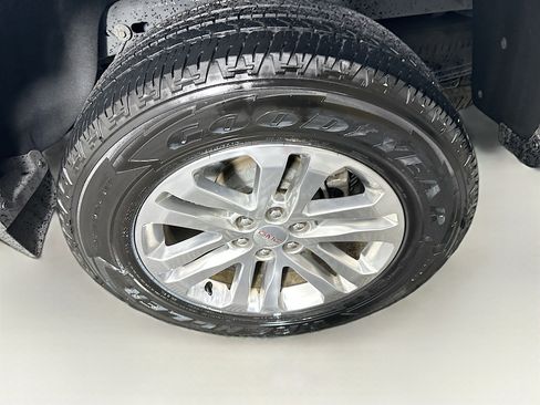 Used 2016 GMC Canyon SLT w/ Driver Alert Package image 11