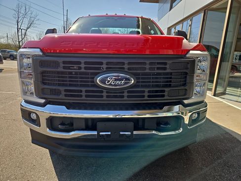 Used 2024 Ford F250 XL w/ FX4 Off-Road Package AWD/4WD image 5