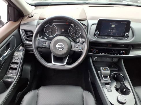 Used 2023 Nissan Rogue SV w/ SV Premium B Package image 25