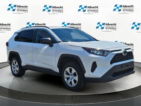 Used 2021 Toyota RAV4 LE AWD/4WD image 7