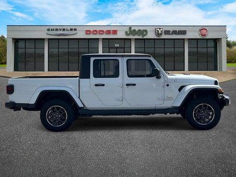 Used 2023 Jeep Gladiator Overland w/ Popular Equipment Package AWD/4WD image 3