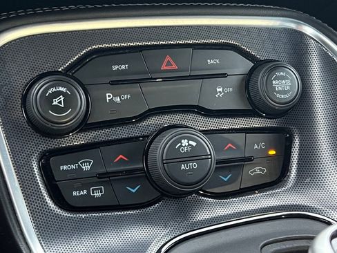 Used 2016 Dodge Challenger SXT Plus image 28
