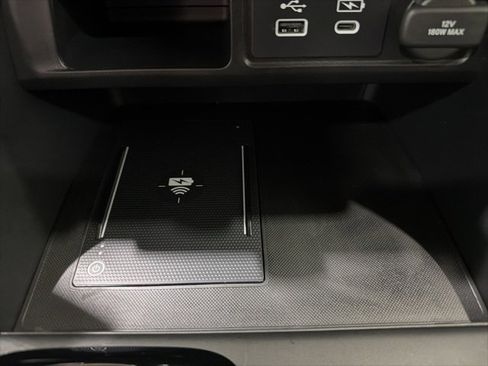 Used 2025 Honda Pilot Elite image 42