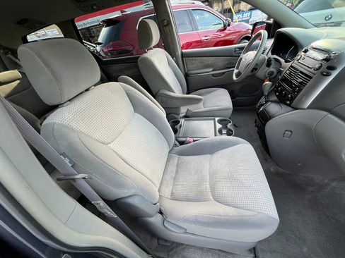 Used 2007 Toyota Sienna LE image 11