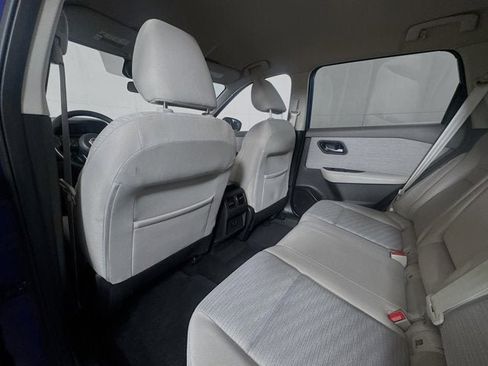 Used 2021 Nissan Rogue SV image 19