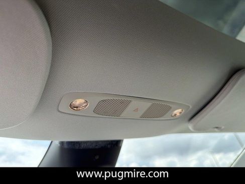 Used 2024 Tesla Model Y Long Range AWD/4WD image 29