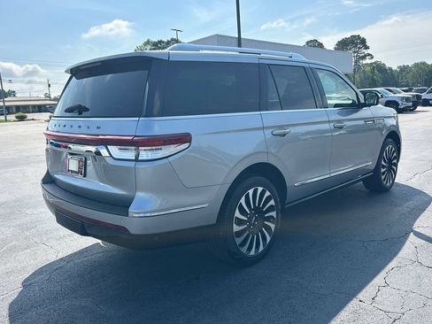 Used 2024 Lincoln Navigator Black Label AWD/4WD image 6
