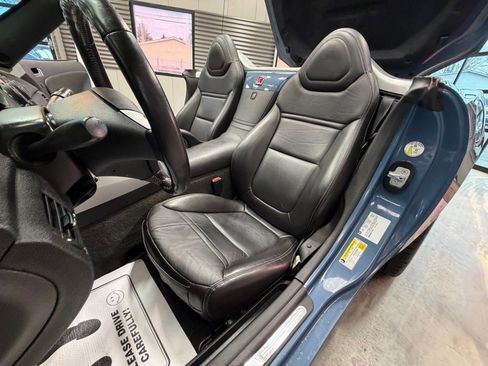 Used 2008 Saturn Sky w/ Premium Trim Package image 6