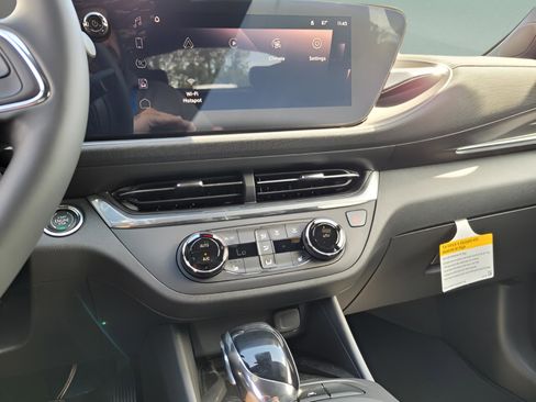 New 2025 Buick Envista Preferred w/ Convenience I Package image 32