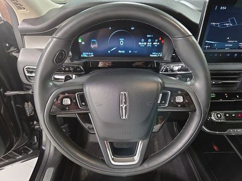 Used 2023 Lincoln Corsair Reserve image 18