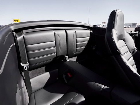 Used 2024 Porsche 911 Carrera GTS w/ Premium Package image 36