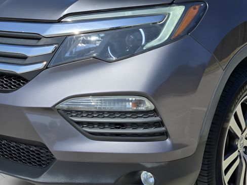 Used 2017 Honda Pilot EX image 30