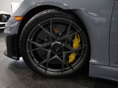 Used 2025 Porsche 718 Boxster Spyder RS w/ Chrono Package RWD image 13