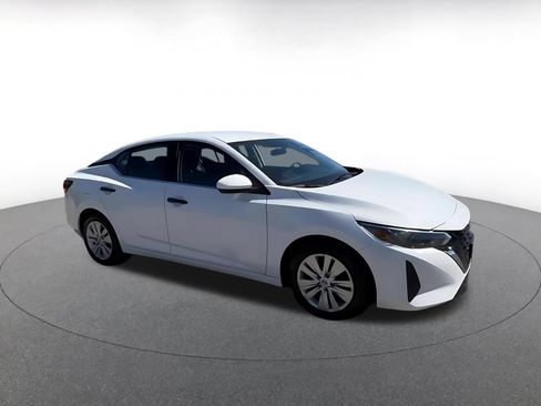 Used 2025 Nissan Sentra S FWD image 2