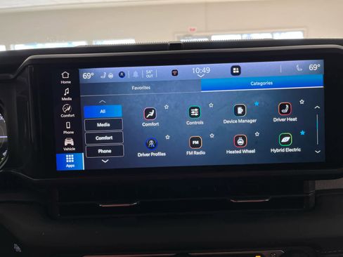 Used 2025 Jeep Wrangler Sahara image 39