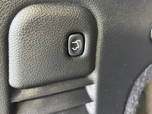 Used 2016 Jeep Grand Cherokee Overland AWD/4WD image 27