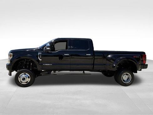 Used 2022 Ford F350 Platinum AWD/4WD image 3