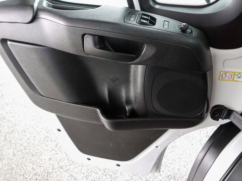 Used 2024 RAM ProMaster 2500 w/ Convenience Group FWD image 21