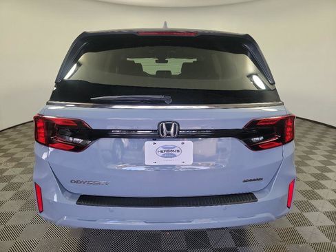 Certified 2025 Honda Odyssey Touring image 3