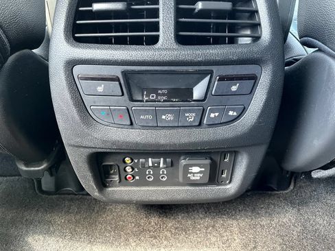 Used 2017 Honda Pilot Elite image 11