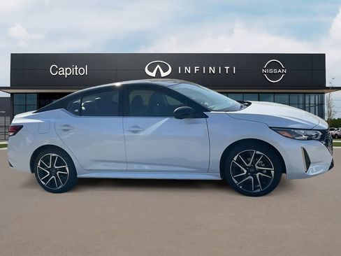 New 2025 Nissan Sentra SR w/ SR Premium Package image 5