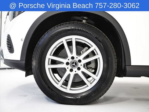 Used 2025 Mercedes-Benz GLC 300 4MATIC image 14
