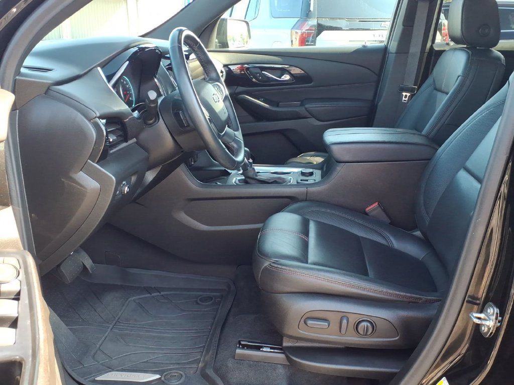 Used 2023 Chevrolet Traverse RS w/ LPO, Floor Liner Package AWD/4WD image 12
