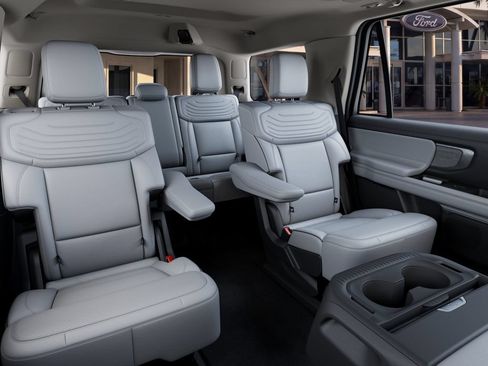 New 2027 Ford Expedition Platinum w/ Platinum Ultimate Package AWD/4WD image 11