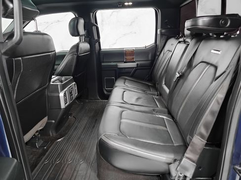Used 2015 Ford F150 Platinum w/ Equipment Group 701A Luxury AWD/4WD image 27