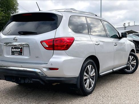 Used 2017 Nissan Pathfinder SL w/ SL Tech Package FWD image 13