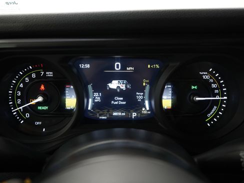 Used 2024 Jeep Wrangler Unlimited AWD/4WD image 27