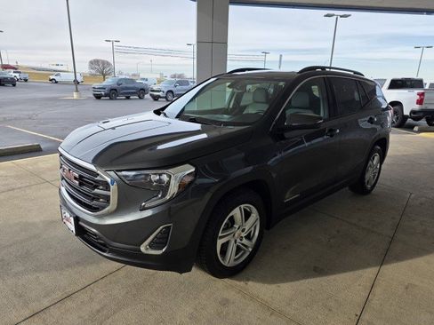 Used 2019 GMC Terrain SLE image 17