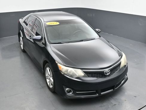 Used 2013 Toyota Camry SE image 24