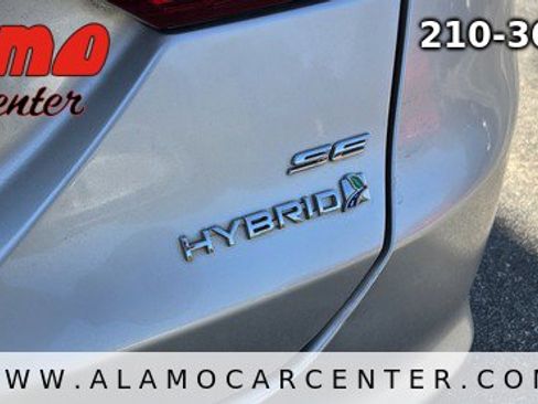 Used 2017 Ford Fusion SE image 13