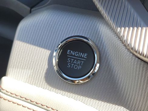 New 2026 Ford Explorer Active w/ Active Comfort Package image 15