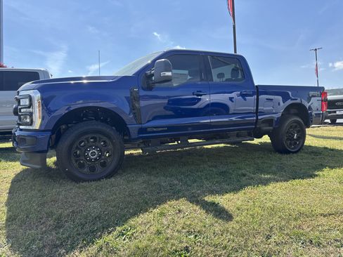 New 2026 Ford F250 XLT w/ XLT Premium Package AWD/4WD image 8
