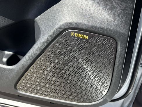 New 2025 Mitsubishi Outlander SE image 10