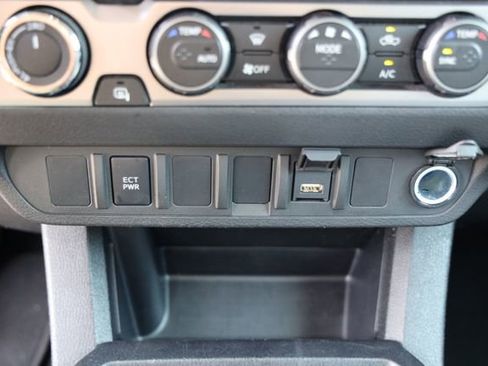Certified 2023 Toyota Tacoma SR AWD/4WD image 21