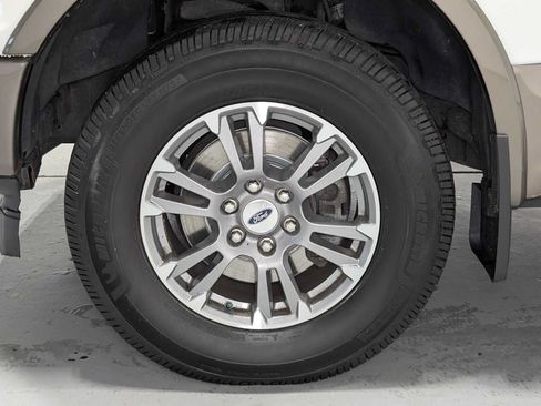 Used 2019 Ford F150 Lariat w/ Equipment Group 501A Mid AWD/4WD image 3