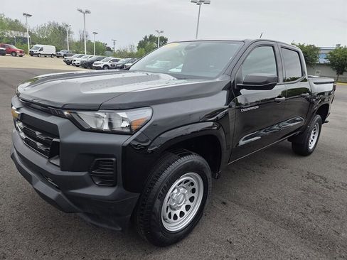 Used 2023 Chevrolet Colorado W/T RWD image 7