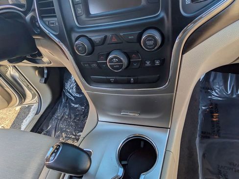 Used 2015 Jeep Grand Cherokee Laredo w/ Quick Order Package 23E RWD image 12