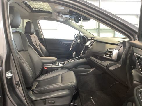 Used 2025 Subaru Outback Touring AWD/4WD image 21