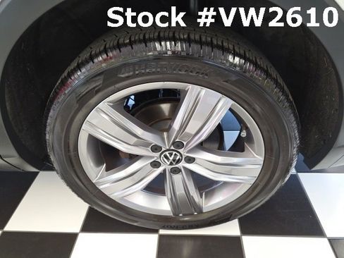 Certified 2021 Volkswagen Tiguan SEL image 46