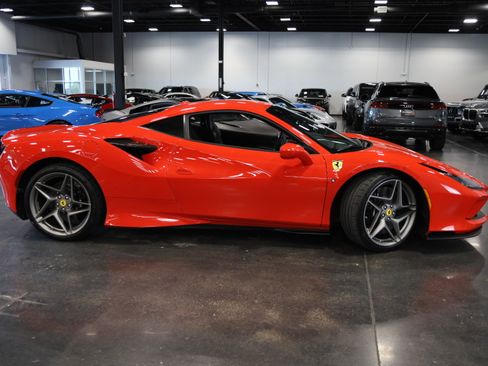 Used 2021 Ferrari F8 Tributo RWD image 7